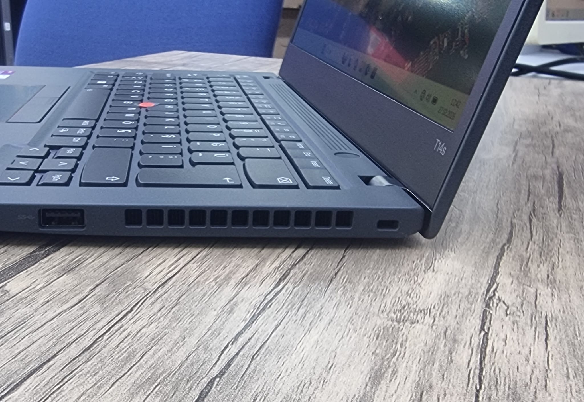 lenovo t14s i7 11nesil (2)