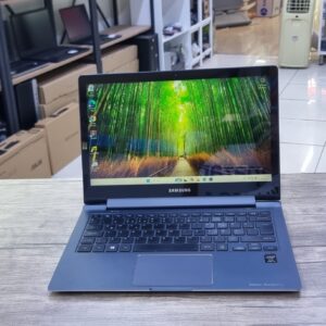 Samsung NP940X3G Ultrabook i5 4200U 4GB RAM 120GB SSD 13.3" FullHD Dokunmatik